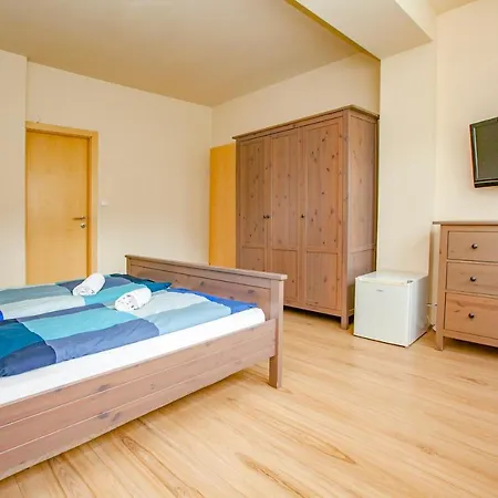 Bad & Bed & Breakfast 3*